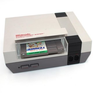 Original NES Nintendo Konsole Gert 1 Controller & Spiel Four Players Tennis