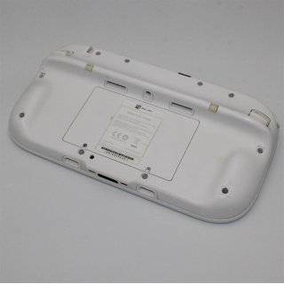 Nintendo Wii U - Konsole, Basic Pack, 8 GB, weiß